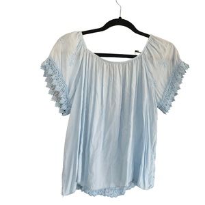 LA boutique baby blue top